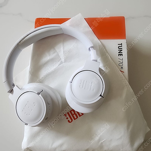 JBL TUNE 770NC