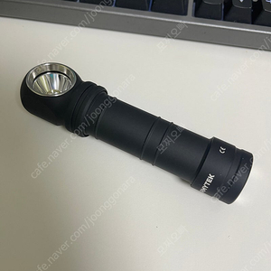 Armytek 아미텍 헤드랜턴 wizard c2 pro max LR 팝니다.