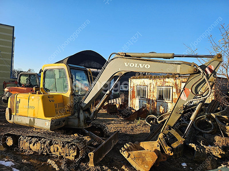 중고굴삭기 2000년식 공투 볼보 5톤 본버켓 농장용 판매--0