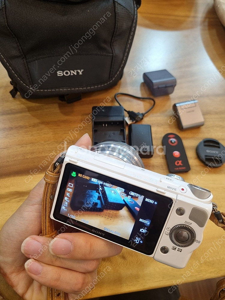 소니 코리아 NEX-5T + 16-50 화이트--7