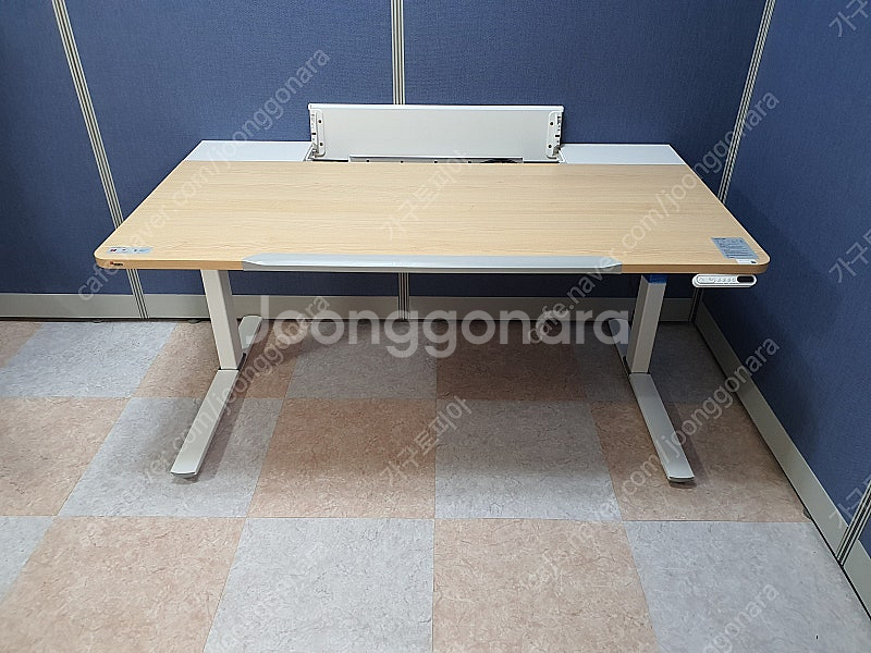 A급 퍼시스 1400 인에이블 모션데스크 판매합니다. - 안심되는 중고거래