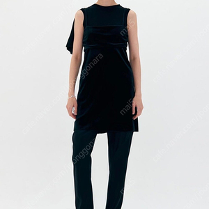 로우클래식 VELVET SLEEVELESS TOP - BLACK 탑원피스 새상품