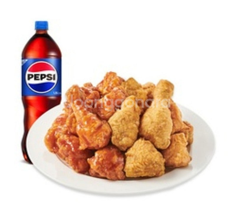 페리카나 후라이드반+매운양념반+콜라1.25L 팝니다--0