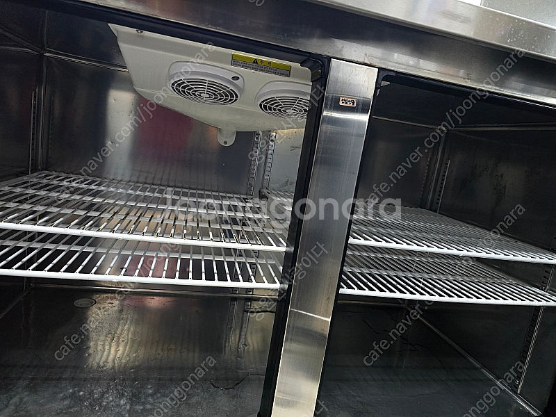 부성간냉식 테이블냉동고1500사이즈팝니다--1