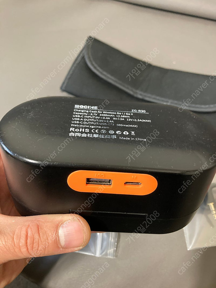 로데 와이어리스 고2 무선마이크 (충전기 포함) 18만원--5