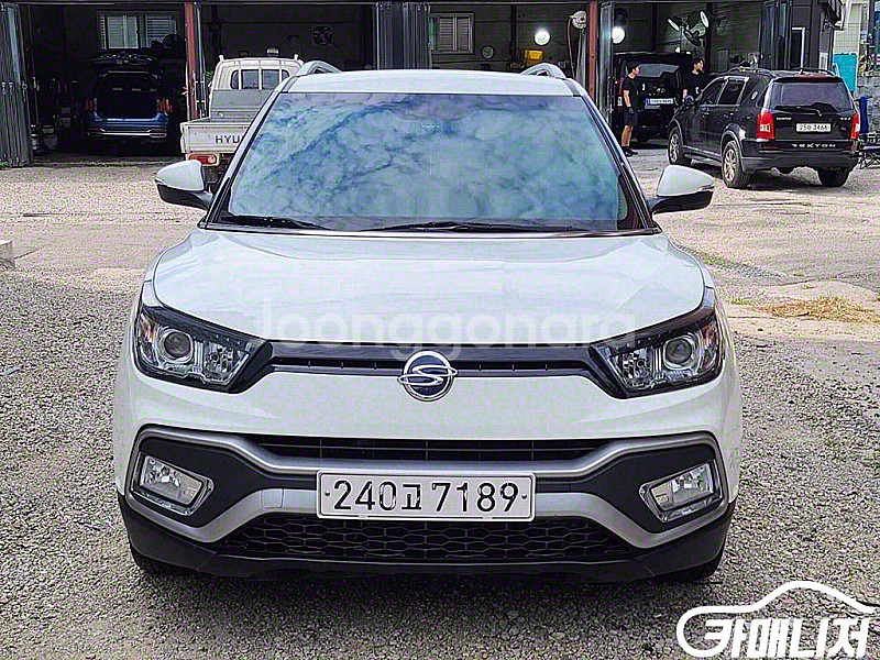 티볼리 에어 4WD 디젤 1.6 IX 2018 년 중고...--0