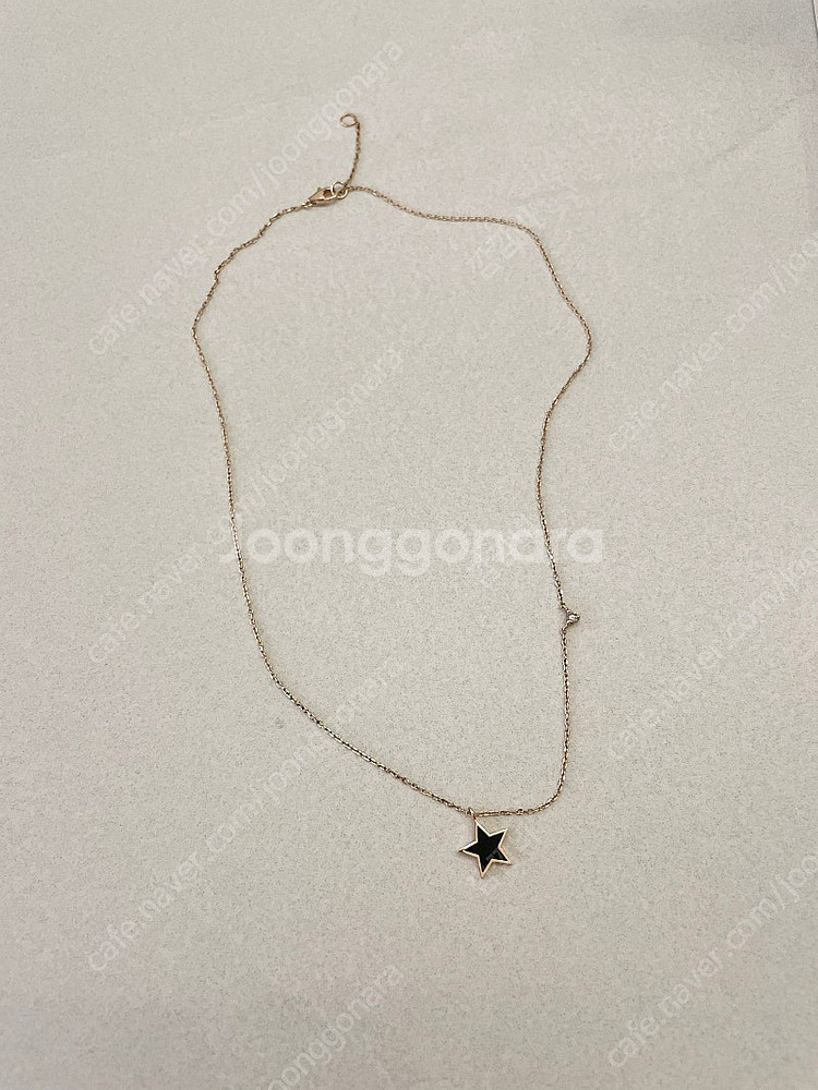 티로즈 이연희 블랙 오닉스 별 목걸이--2