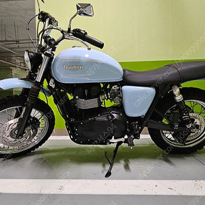 Triumph T100 2013 공랭 판매합니다.