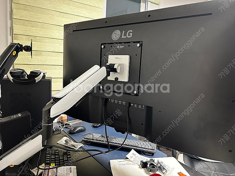 LG 43UN700 판매합니다--7