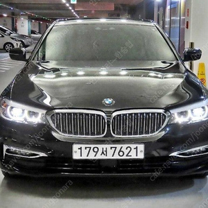 BMW│520I│럭셔리│신형계기판│퀄팅시트│카라멜시트│비흡연│상태좋습니다│2980만원│ 전액할부도가능│저신용할부도가능│여유자금도가능│