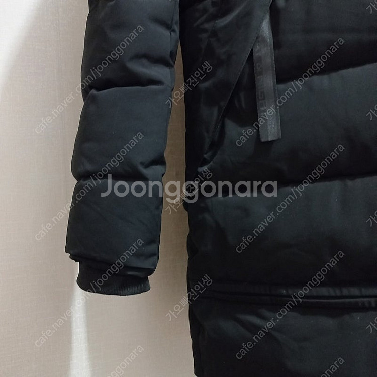 캐나다구스 중기장 패딩--2