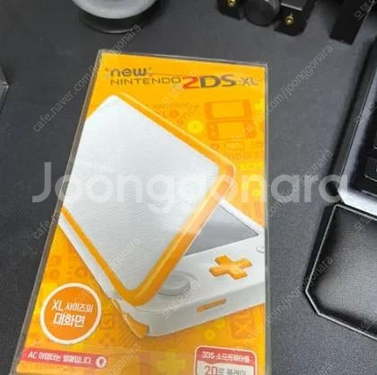 뉴 닌텐도 2DS XL 화이트 오렌지 미개봉--1