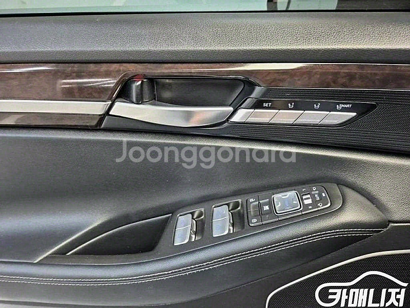 EQ900 3.8 GDI AWD 2018 년 중고차 연...--6