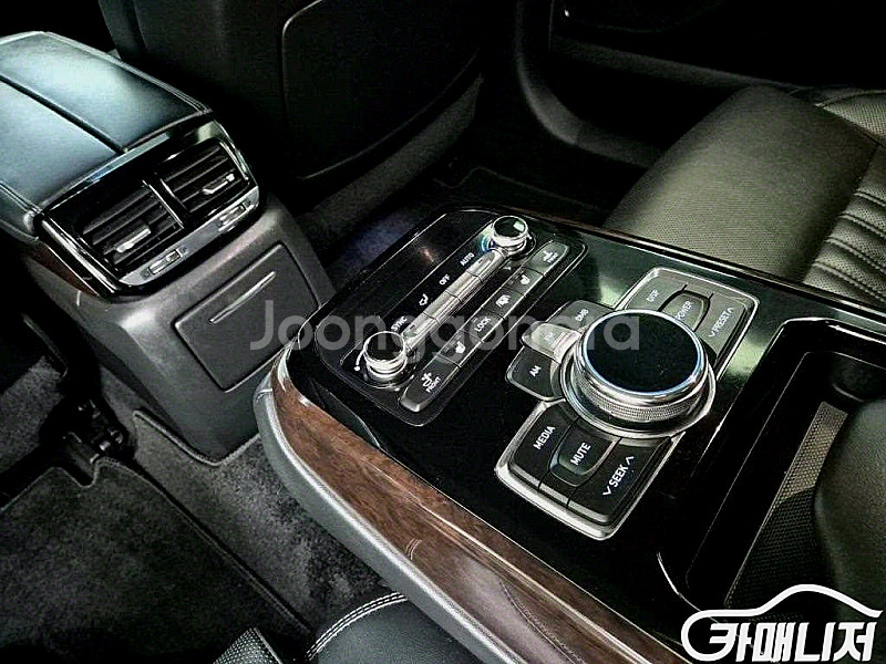 EQ900 3.8 GDI AWD 2018 년 중고차 연...--7