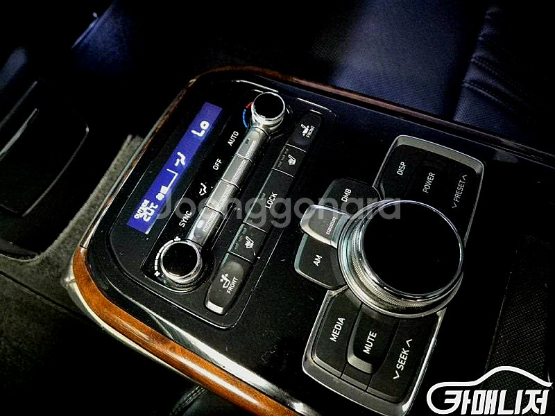 EQ900 3.8 GDI AWD 2016 년 중고차 연...--9