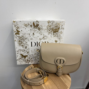 Dior Bobby 미디엄 백