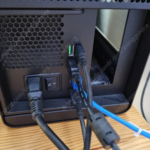 레이저코어X 크로마 썬더볼트 Egpu