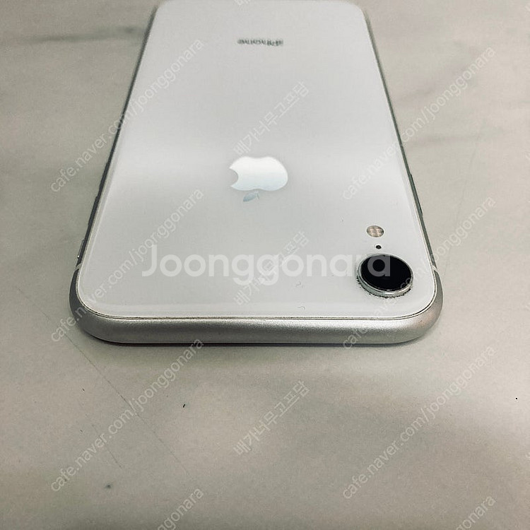 아이폰XR 화이트 64G 깔끔한공기기 15만원 판매합니...--3