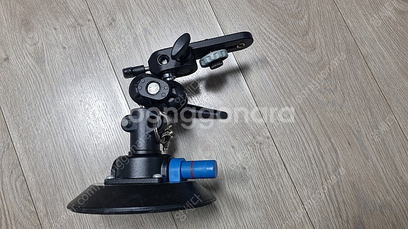 흡착식 카메라 거치대 Manfrotto 펌프 컵 241--0
