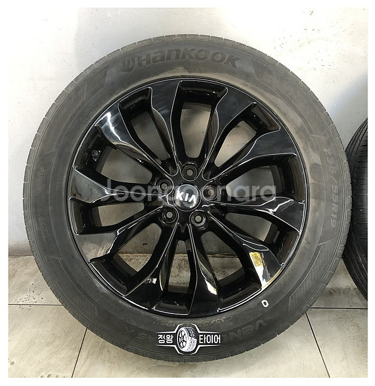 더뉴쏘렌토 19인치 블랙 중고 휠타이어 235/55R1...--4