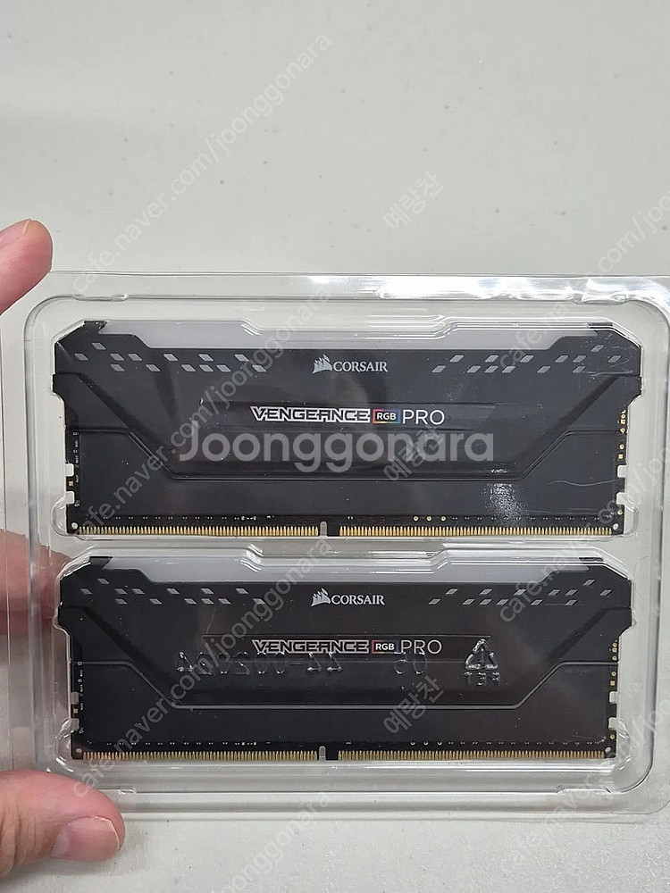 커세어 벤젠스 RGB Pro 16G 3200Mhz DD...--1