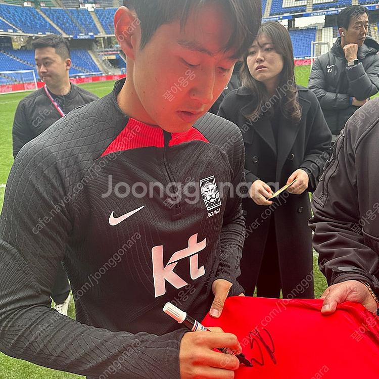 손흥민 이강인 김민재 등 2023년도 축구 국대 싸인 ...--6