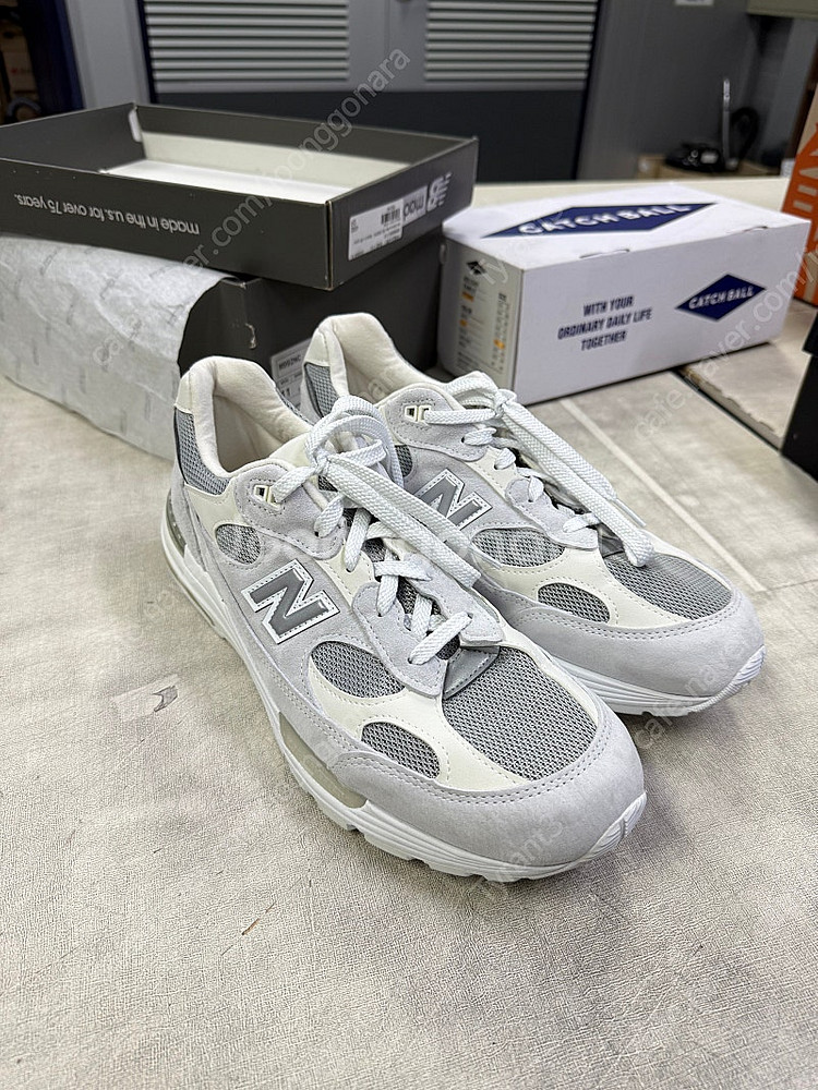 뉴발란스 992 화이트실버 290사이즈--3