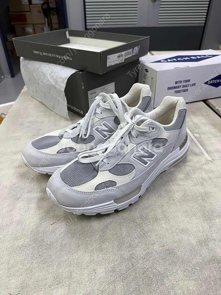 뉴발란스 992 화이트실버 290사이즈--4