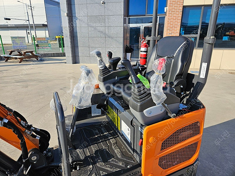 두산 DX17Z 7 2024년식 신차 가동4시간 버켓3...--7