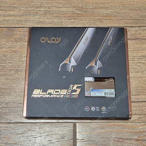 OLOy DDR5-6000 CL32 BLADE RGB MIRROR 패키지 올로이앤코 (32GB(16Gx2))