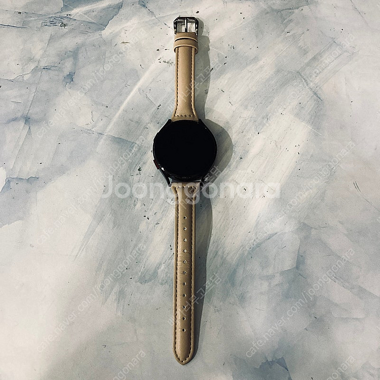갤럭시 워치4 블랙 44mm 케이블포함 7만원 판매합니...--1