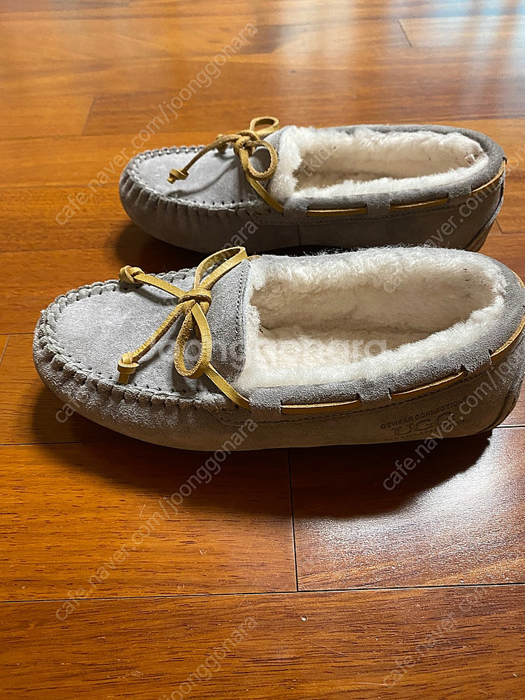 호주 어그 US13/1 (20cm) 택포2만--1