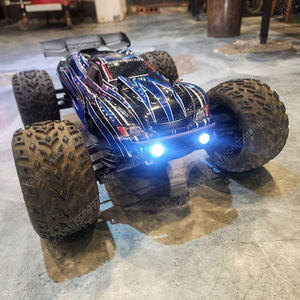 JLB21101 1/10 RC car 및 부속품일괄 분양합니다. 크리스마스선물용(안산대부도)