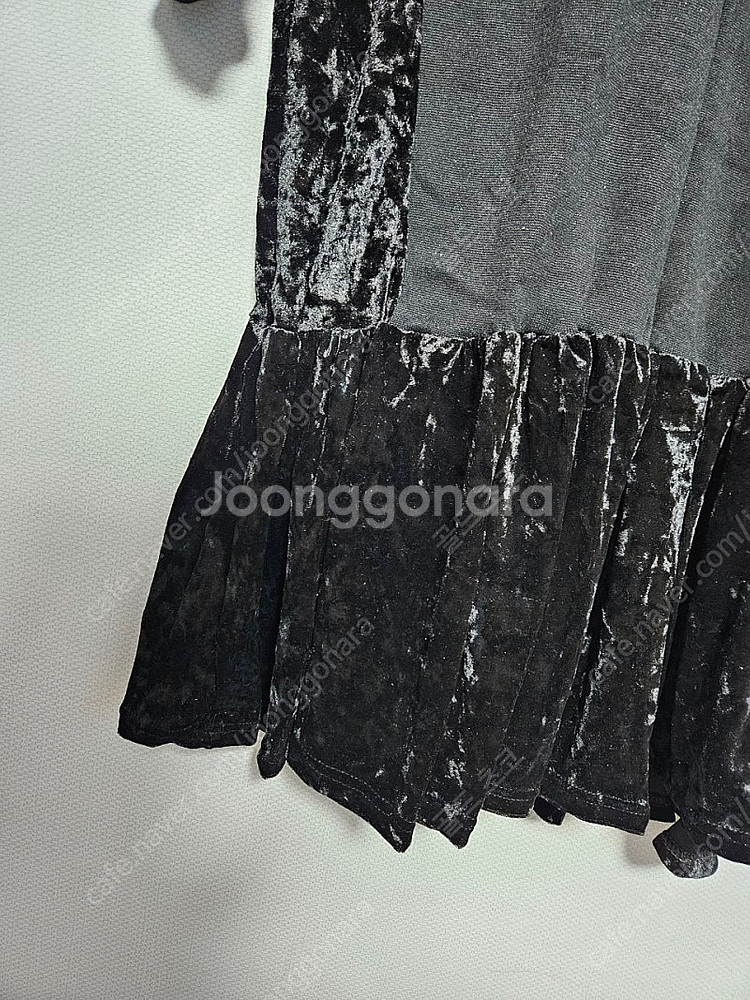 새상품 벨벳 프릴 롱원피스--2