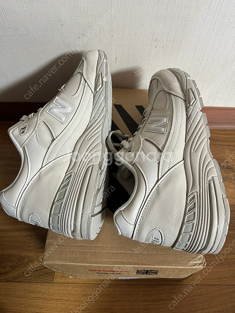 뉴발란스 MADE IN UK 991V1 럭스 라이트 그...--1