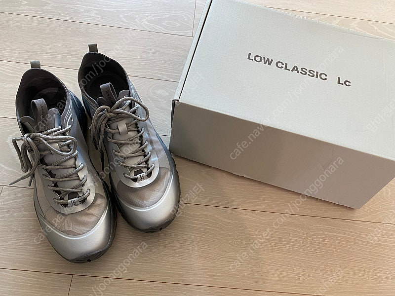 로우클래식 비브람 스니커즈, 로우클래식 운동화 실버 265--4