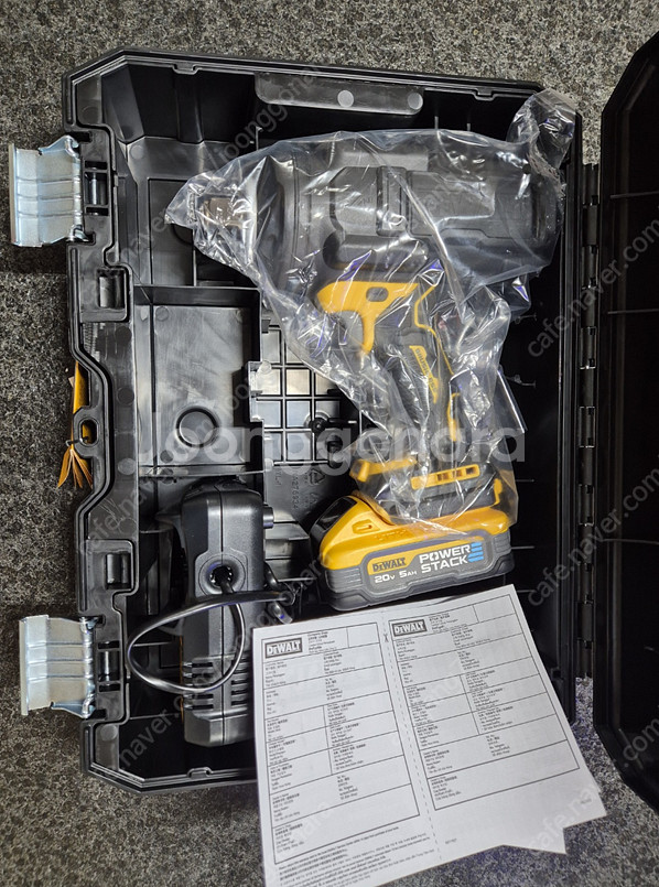 디월트 충전임팩 하이토크 팝니다.(DCF964H1T)--1