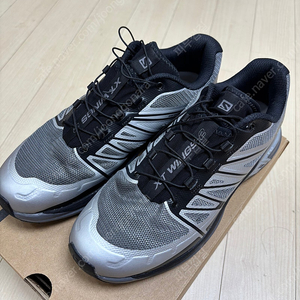 살로몬 xt wings2 silver 260