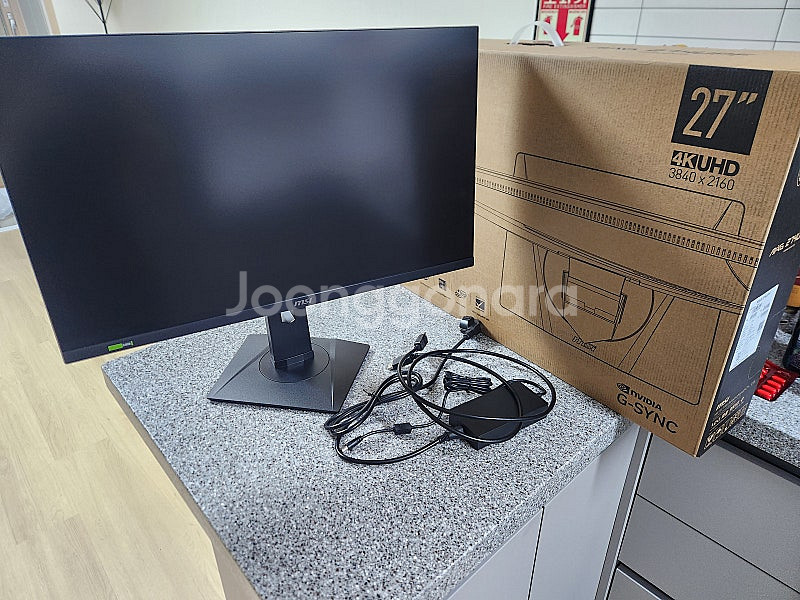 4K UHD 144Hz 모니터 MAG274UPF--1