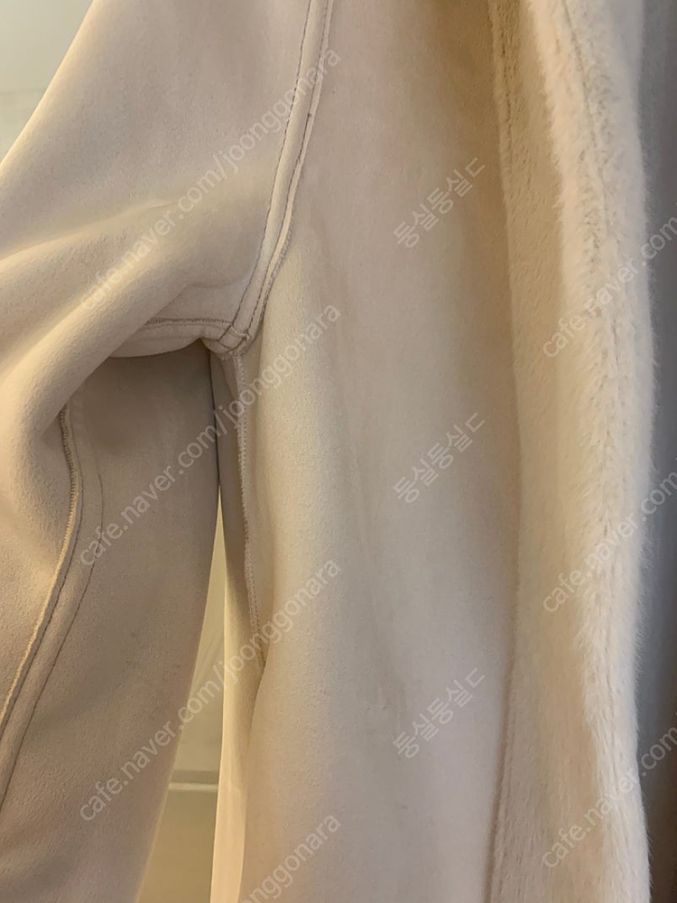 타하리 리버시블 무스탕 털코트--9