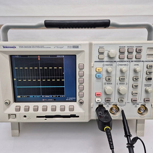 TDS 3032B 2CH Digital Phosphor Oscilloscope 300MHz 2.5GS/s 오실로스코