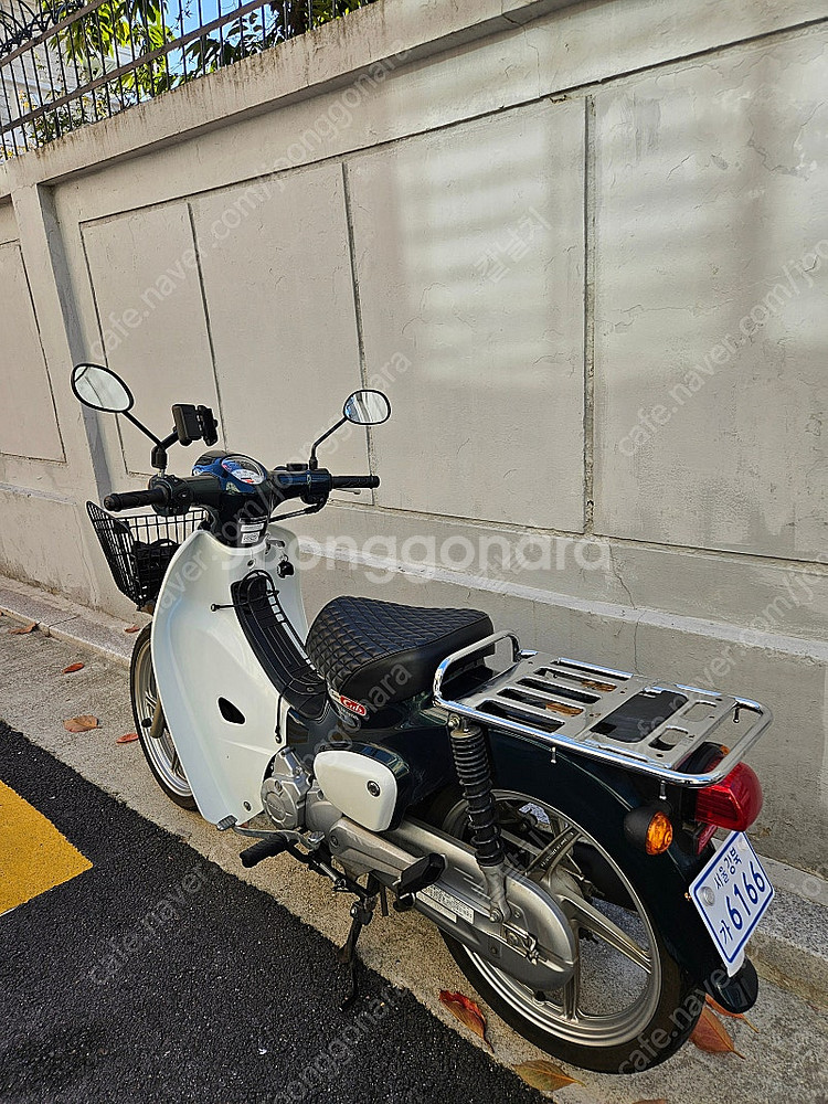 슈퍼커브110 18년식 유로4 관리잘된 차량 판매합니다...--0