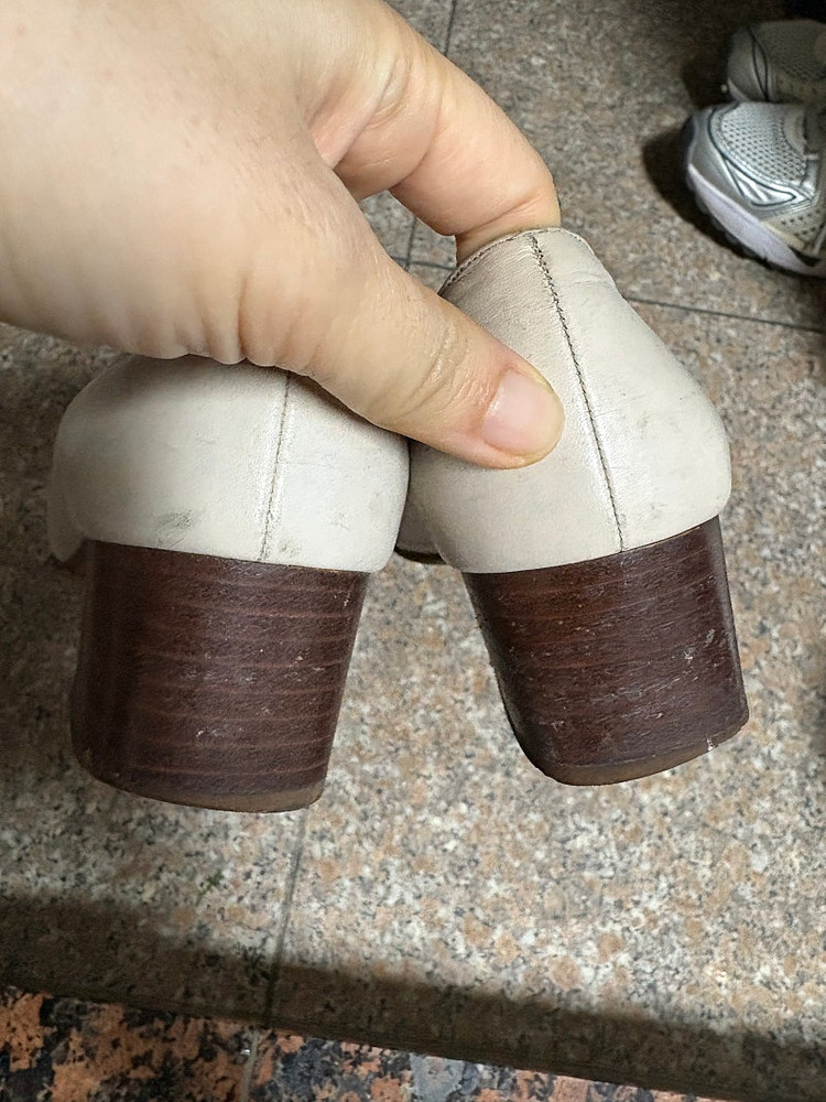페라가모 여자 여성 구두 베이지 240 235 이미지