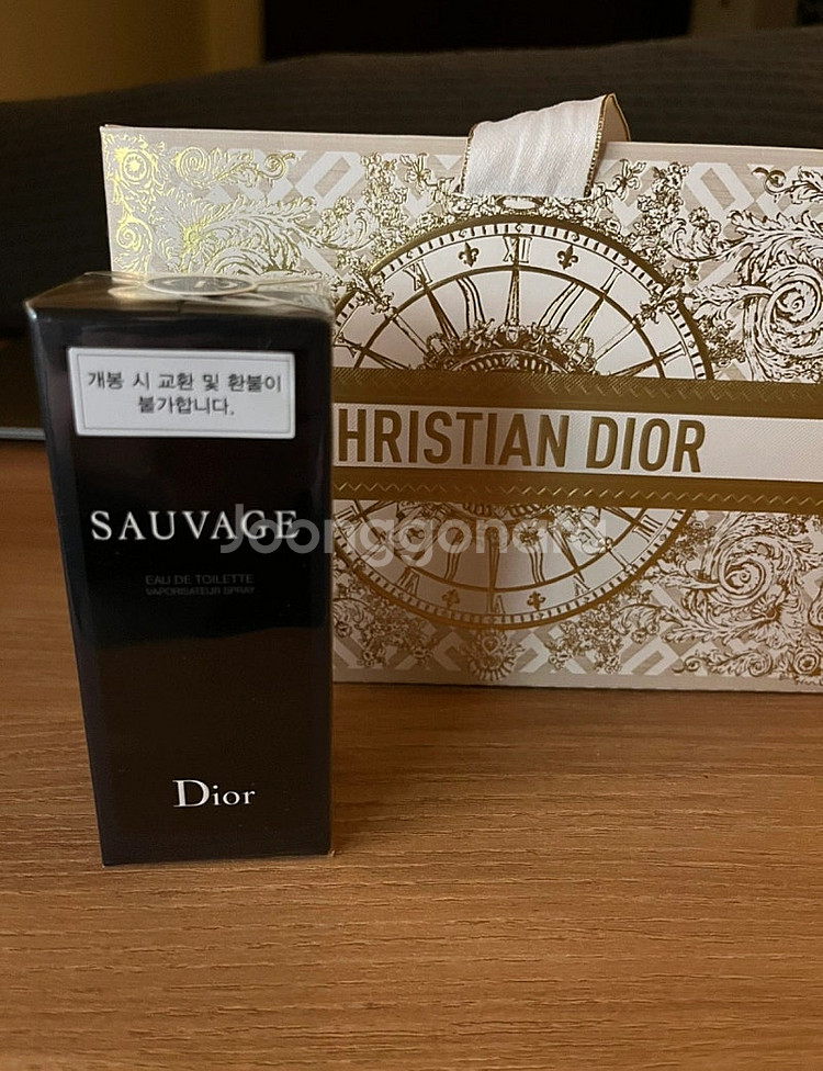 디올 소바쥬 오드뚜왈렛 30ml 미개봉--0