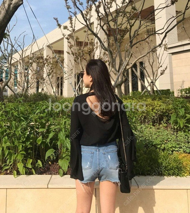 [새옷] 섹시 뒷트임 쉬폰 블라우스 마드모아젤--3