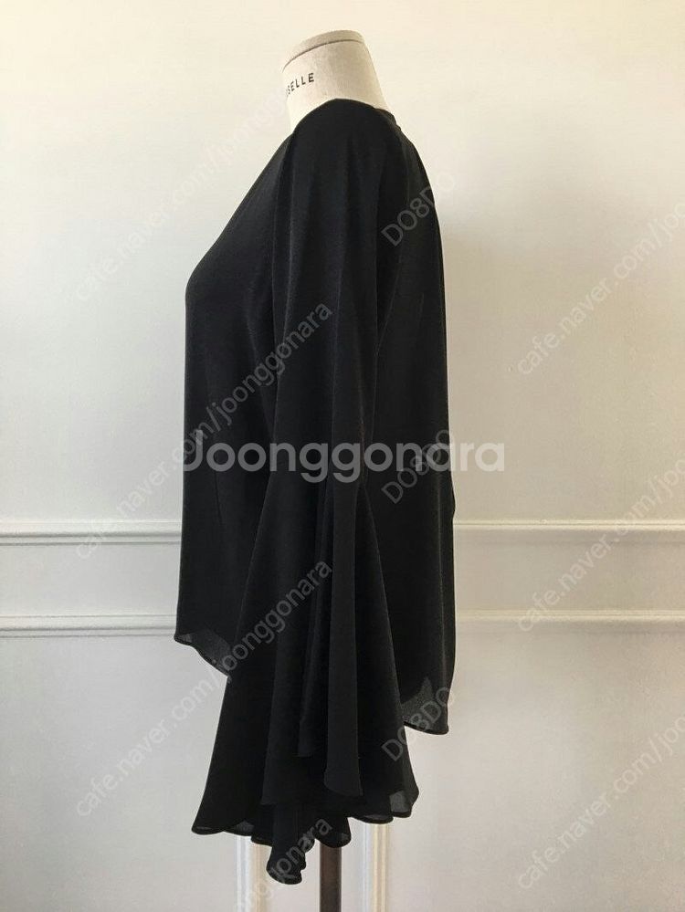 [새옷] 섹시 뒷트임 쉬폰 블라우스 마드모아젤--7