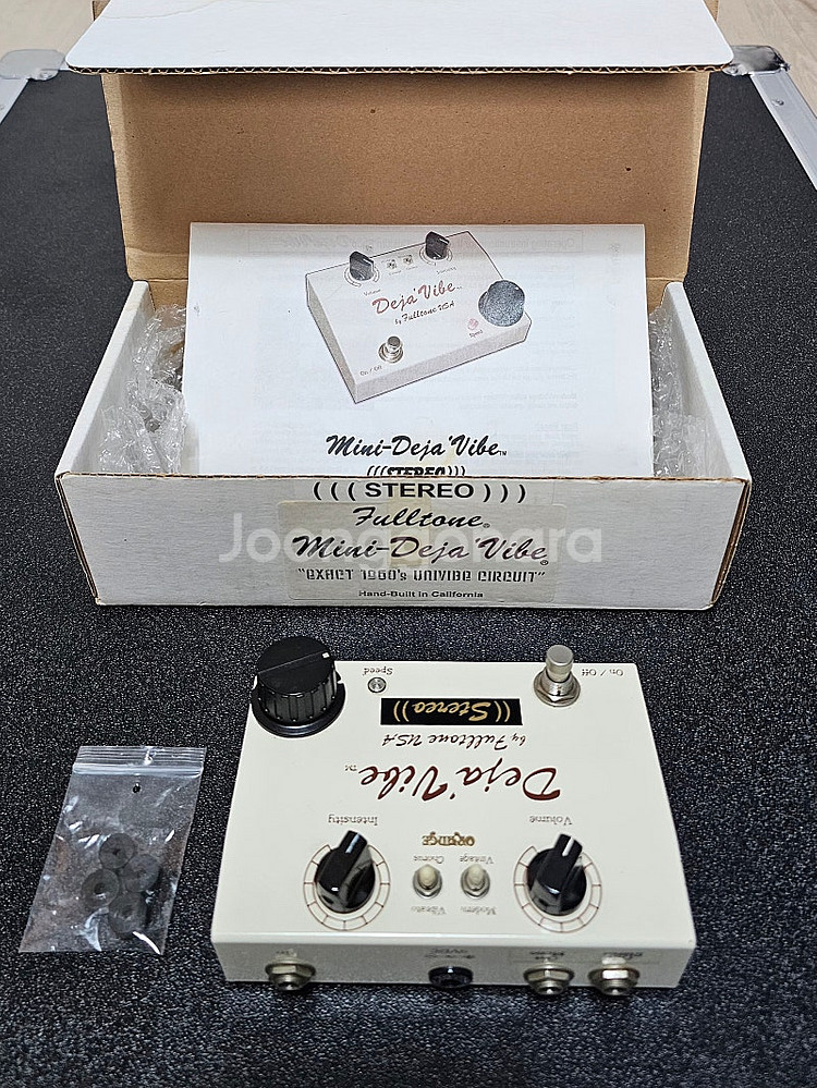 (판매) Fulltone Deja Vibe Stereo...--1