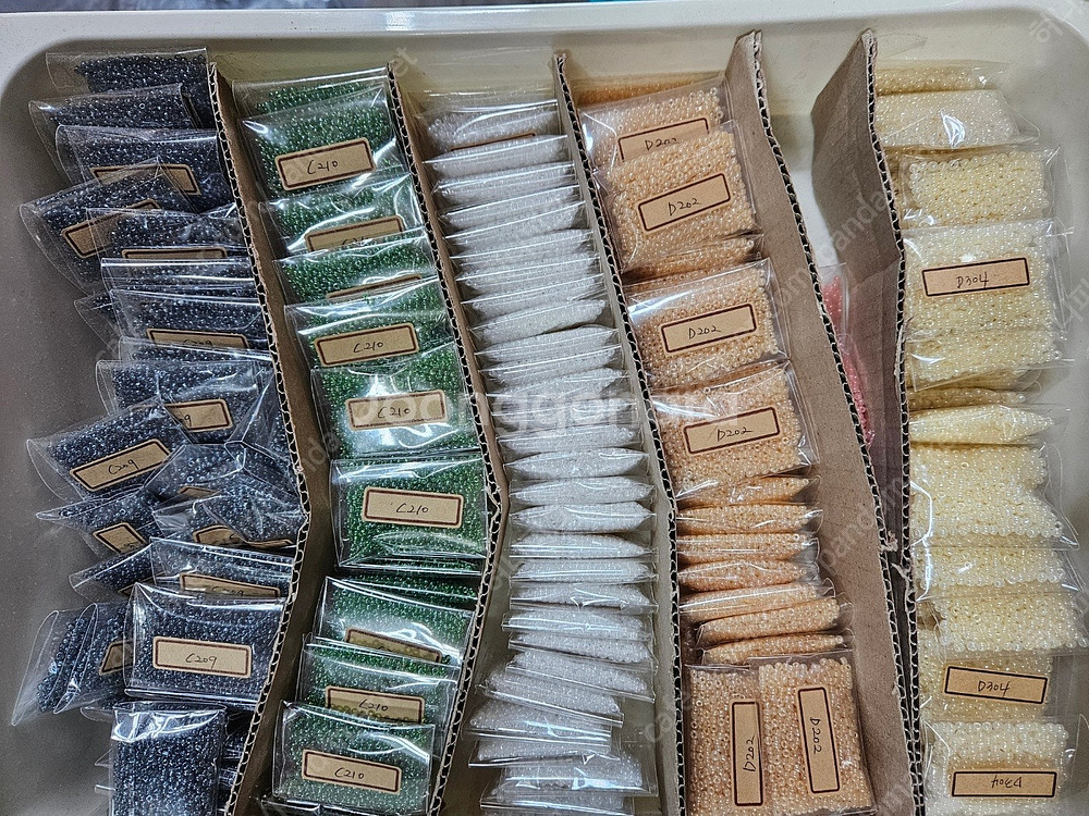 [가격내림]시드비즈 2mm, 3mm 다양한 컬러 대량 ...--6