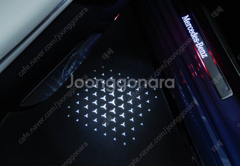 벤츠 도어라이트 정품 신형 LCD 프로젝터 신형 판매합니다.--0