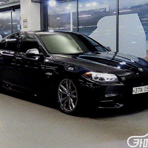 5시리즈 (F10) M550d xDrive 2015 년 중고차/전액할부/중고리스/여유자금/